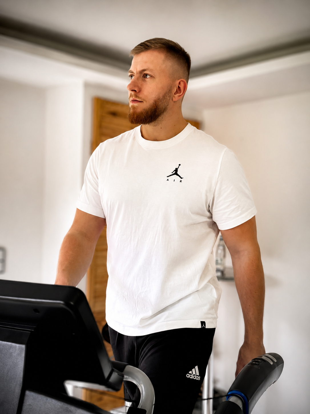 Online Coaching Leipzig – Training am Laufband mit Personal Trainer Jonas Quirin Schaborak